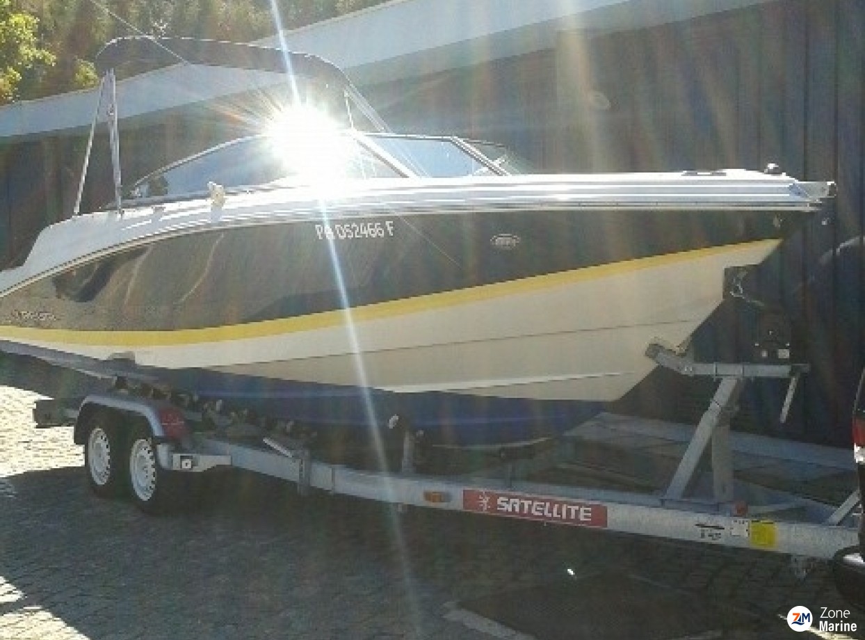 REGAL 2200 de 2006 avec remorque neuve