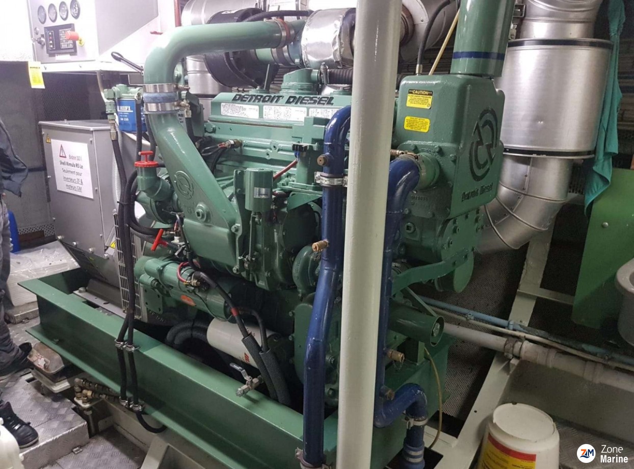DETROIT Marin generators