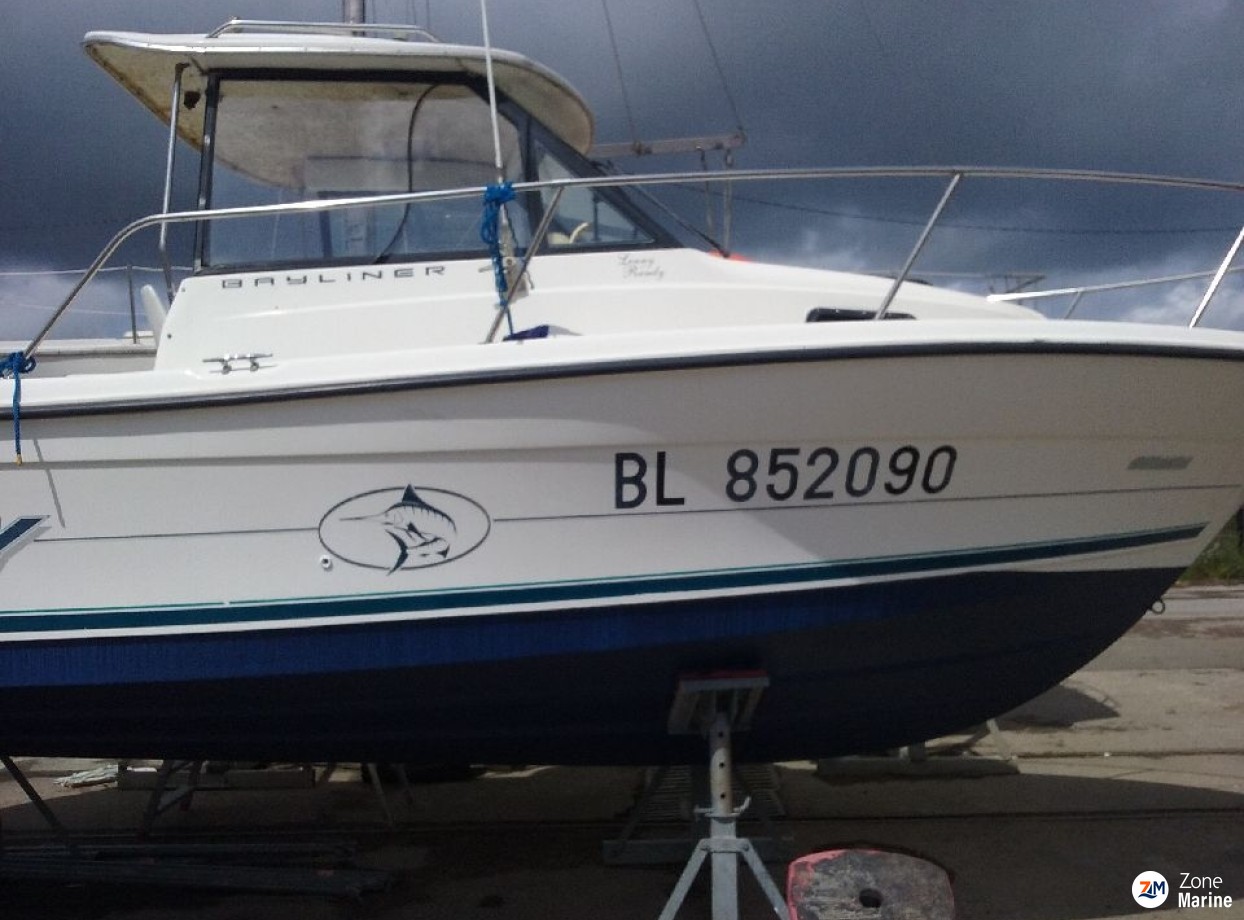 Bateau plaisance pêche 