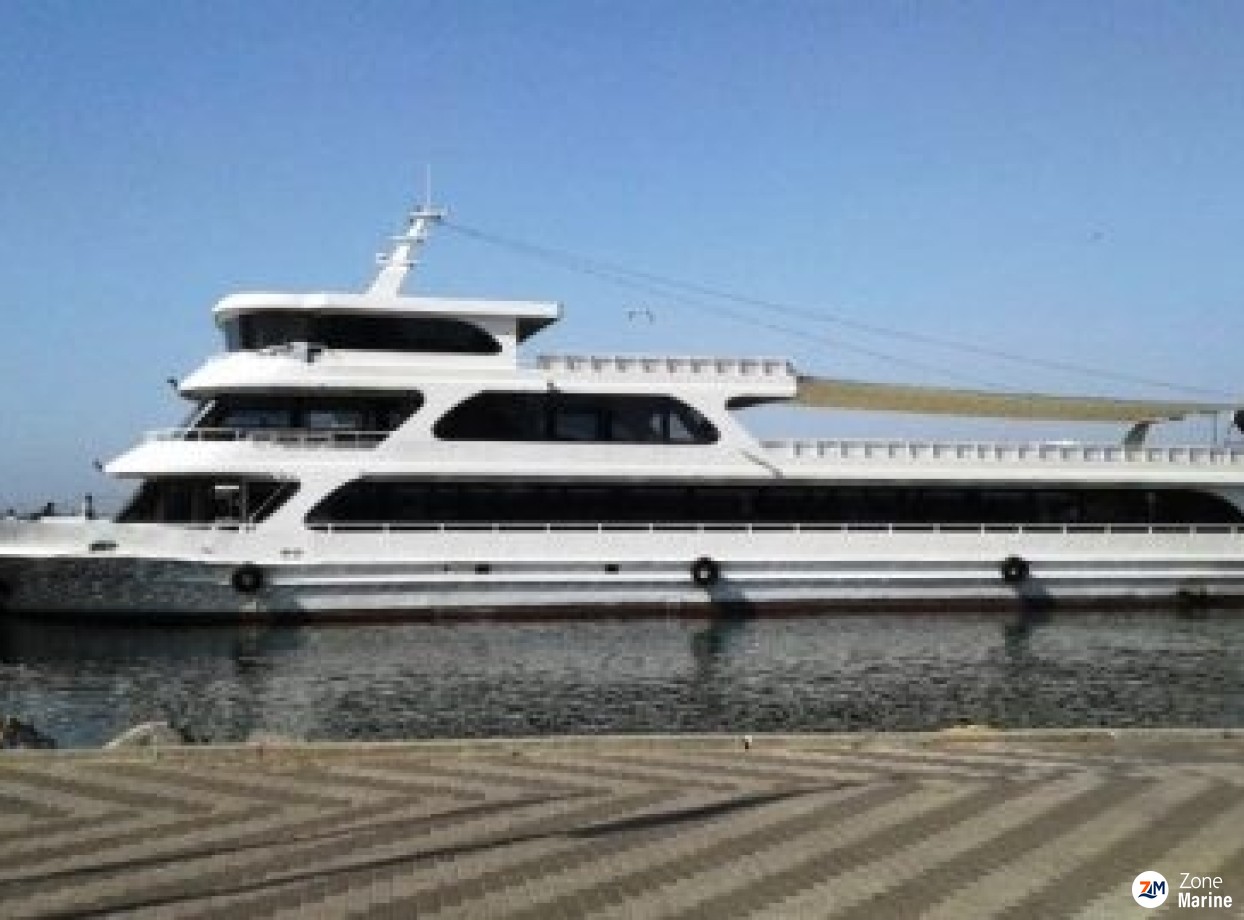 Bateau passagers restaurant 2016 de 41 m tout équipé et aménagé pour 550 pax en croisière