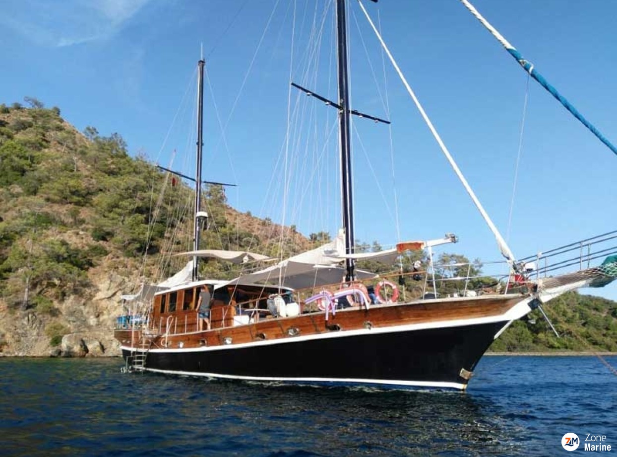 Ketch de 25 m avec 6 cabines doubles pour 12 invités hors équipage rénover en 2014