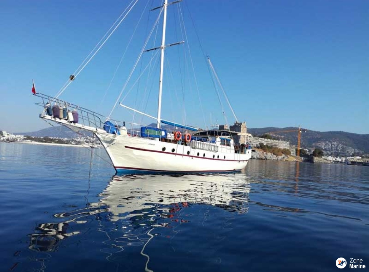  Ketch de 23 m avec 6 cabines doubles pour 12 invités, totalement rénové en 2013 
