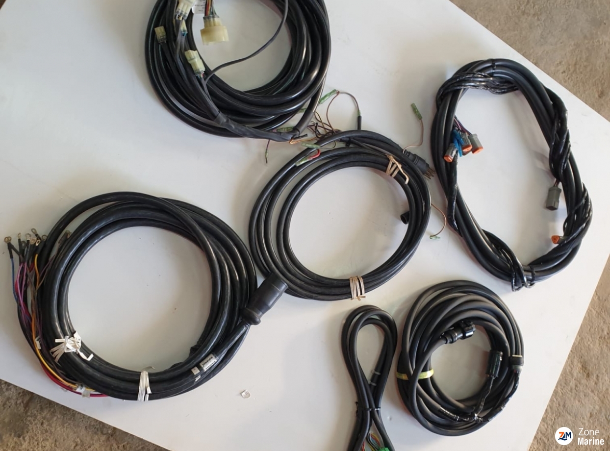 Faisceaux moteur Hors bord-In bord