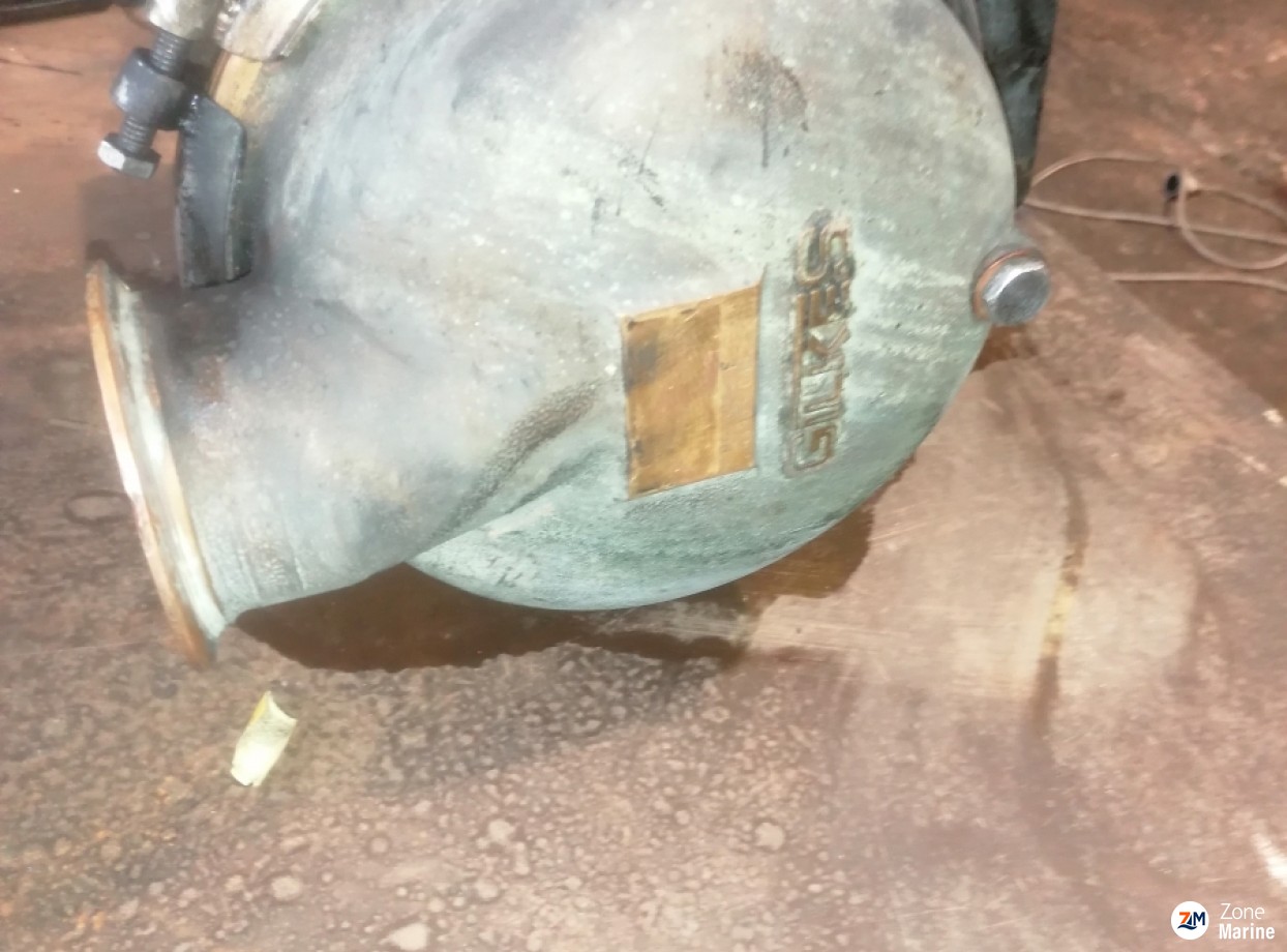 Pompe eau de mer Baudouin 12M26 Gilkes 44953/049 