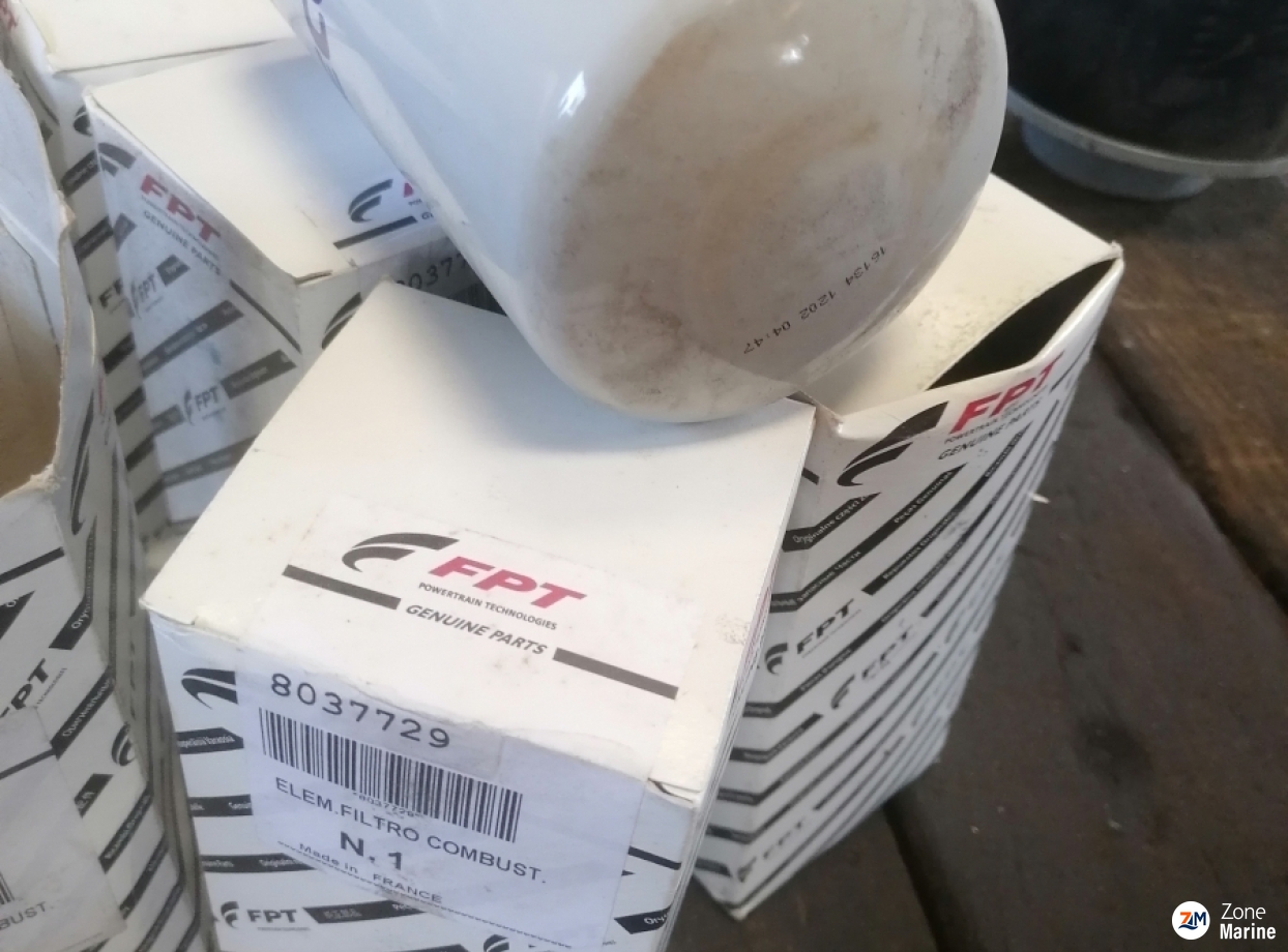 Filtre FPT iveco 8037729 