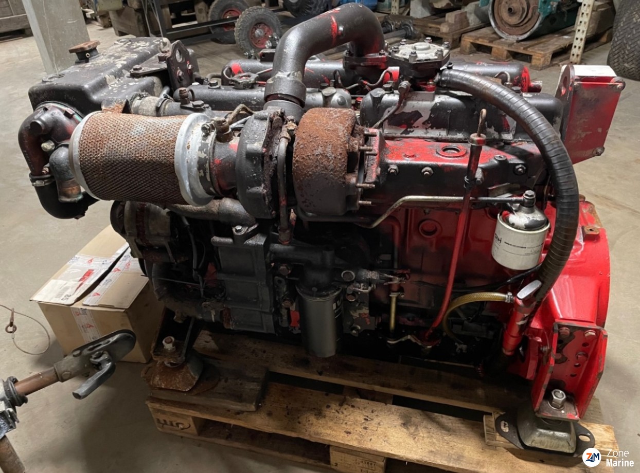 Moteur Iveco 210cv 8361SM21