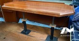 Table avec ces pieds