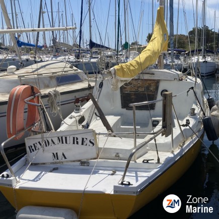 Voilier 9m place au port les embiez 