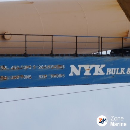MITSUBISHI 450 TON DECK CRANE