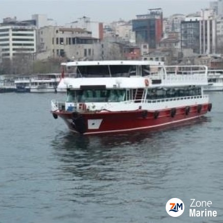 Bateau passagers restaurant rénové en 2017 de 33 m tout équipé aménagé pour 300 couverts en croisière