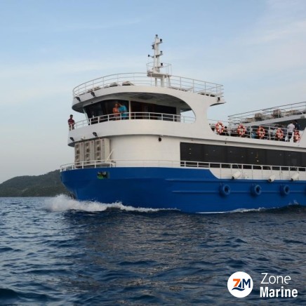 Bateau d'excursion Touristique à vision sous marine panoramique de 26m année 2016