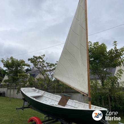 Voilier voile aviron avec remorque - finistere 