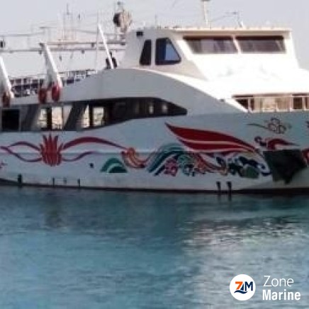 NEW PRICE pour vente rapide... Bateau excursion passagers restaurant 30 m 2011 tout équipé 140 pax