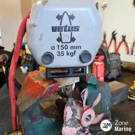 Propulseur d'étrave 