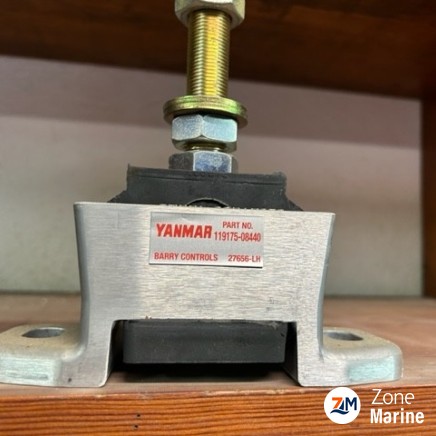Support moteur Yanmar