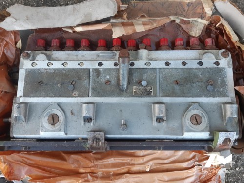Pompe injection Bosch moteur V12 ( neuve )