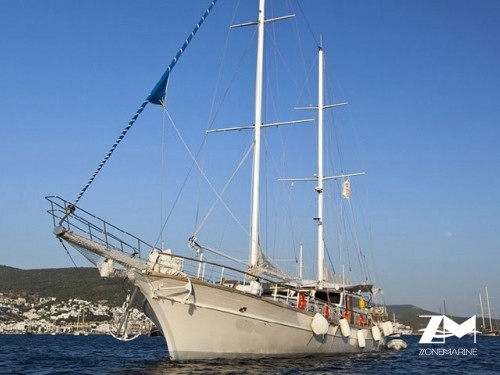 Superbe grand ketch de 32 m avec 8 cabines rénové en 2013 et 2019. Full voiles et moteurs 2 x 315 CV Caterpillar