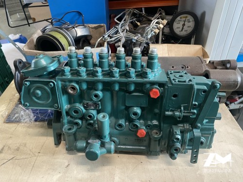 Bosch fuel injection pump .  9690300006. / 0401876761. / PE6P120B320R53206.3826529. 