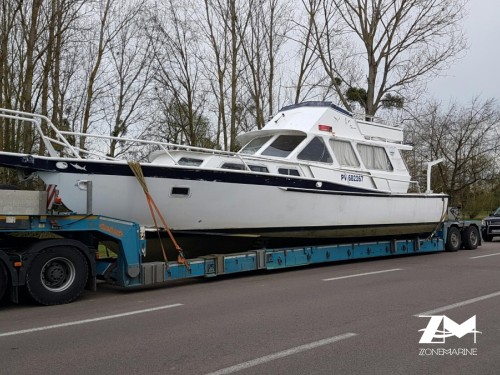 Vedette Striker boat Maritime et Fluviale à débattre