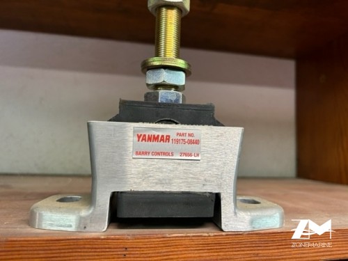 Support moteur Yanmar
