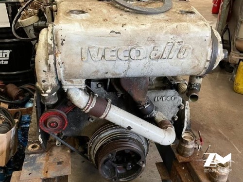 Moteur Iveco 300cv 8210SRM45