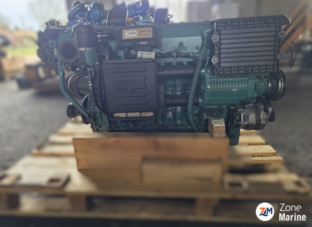 Volvo Penta D6-370 – 370 CV – 1800 heures