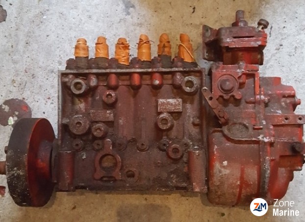 Pompe Injection Moteur Marin 8210 SRM 36