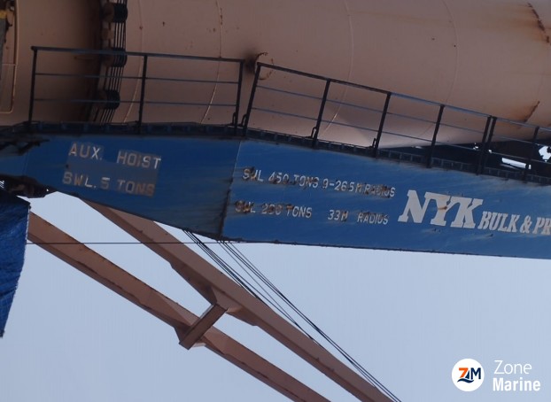 MITSUBISHI 450 TON DECK CRANE