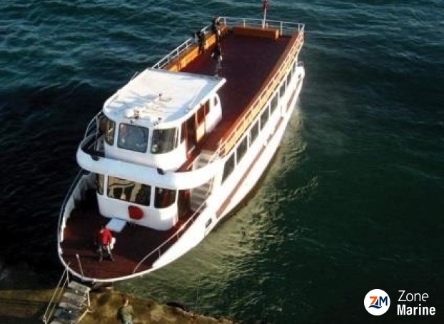 Bateau restaurant 120 passagers de 22 m rénovation en 2009 et 2016