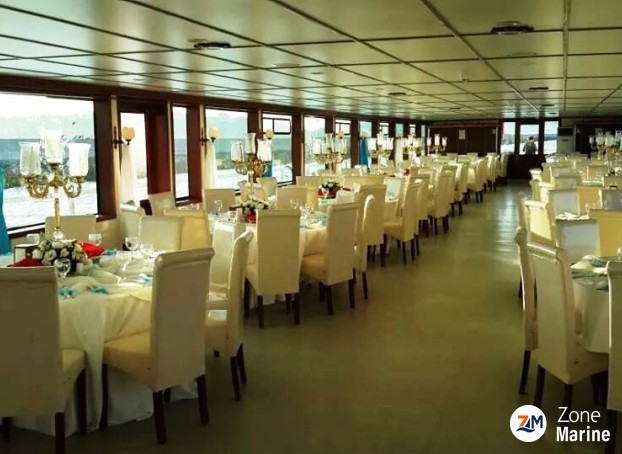 Bateau restaurant de 36 m tout équipé aménagé pour croisière avec 350 passagers