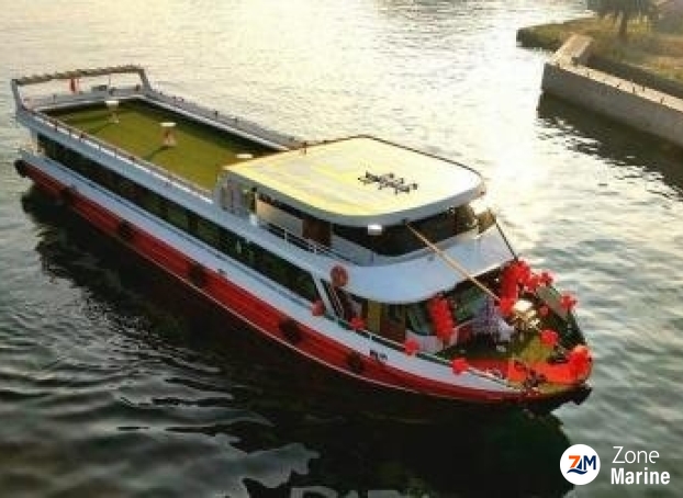 Bateau passagers restaurant rénové en 2017 de 33 m tout équipé aménagé pour 300 couverts en croisière