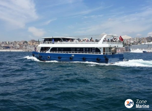 Bateau restaurant 36 m de 2012 pour plus 450 passagers dont minimum 250 couverts