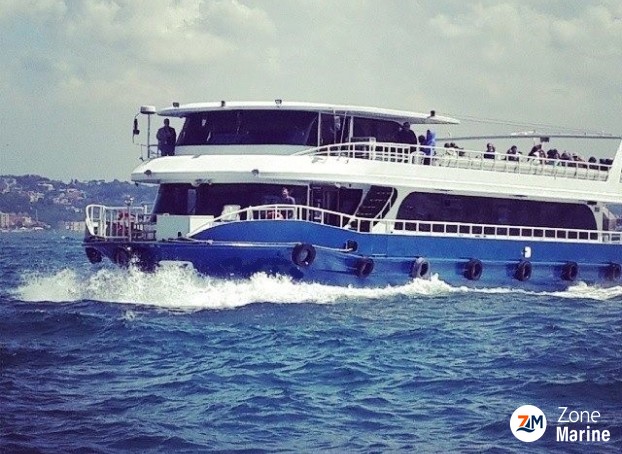 Bateau restaurant 36 m de 2012 pour plus 450 passagers dont minimum 250 couverts