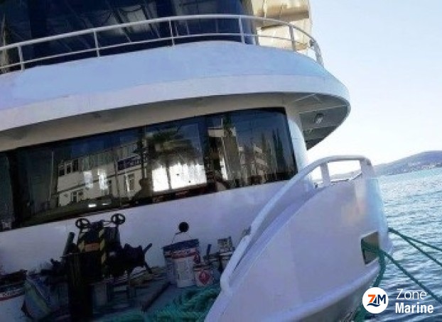 Bateau restaurant passagers de 24 m année 2017 tout équipé pour des repas croisières de 150 couverts