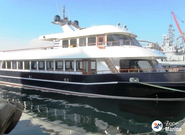 Bateau restaurant passagers de 32 m une construction en acier certifié de 2009. Rénové en 2017