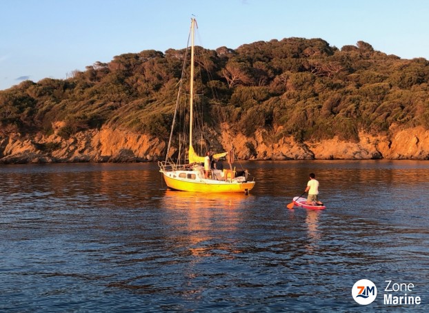 Voilier 9m place au port les embiez 