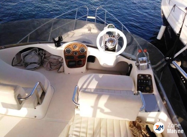 Gobbi 325 Fly bateau à moteur de 10 m avec 2 cabines 2 x 231 CV Volvo 