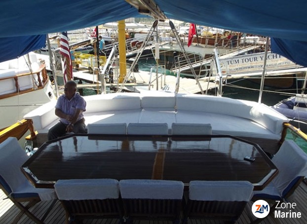 Ketch de 23 m avec 5 cabines pour 10 invités rénové en 2011