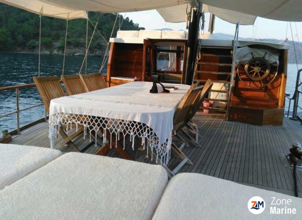 Ketch de 25 m avec 6 cabines doubles pour 12 invités hors équipage rénover en 2014