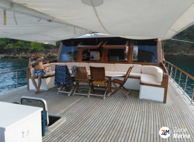 Ketch de 25 m avec 6 cabines doubles pour 12 invités hors équipage rénover en 2014