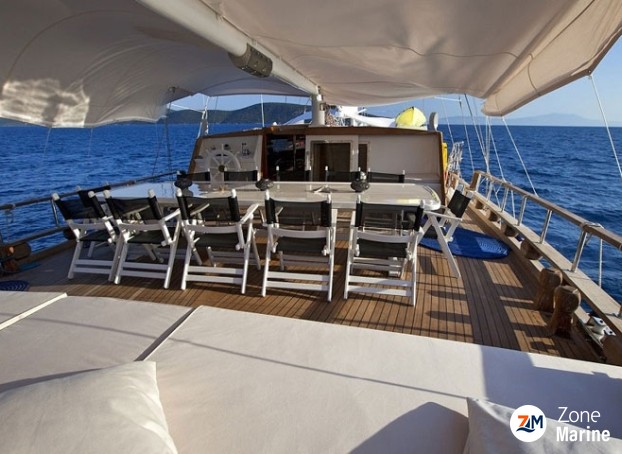 Superbe grand ketch de 32 m avec 8 cabines rénové en 2013 et 2019. Full voiles et moteurs 2 x 315 CV Caterpillar