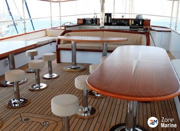 Superbe Méga ketch de 36 m avec Flybridge et Lounge 8 cabines pour 16 invités rénové en 2018