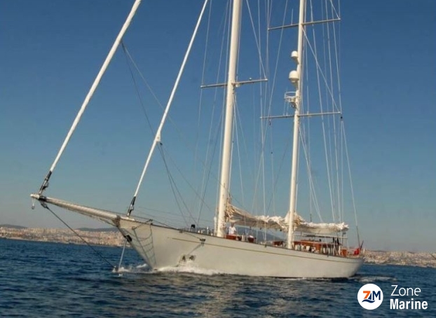 Grand Voilier traditionnel classique 2 mats de 48 m full voiles tout équipé aménagé pour 8 invités plus équipage