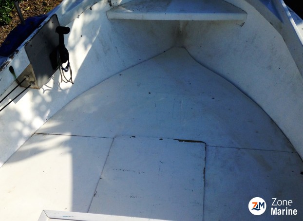 BATEAU TYPE YOLE