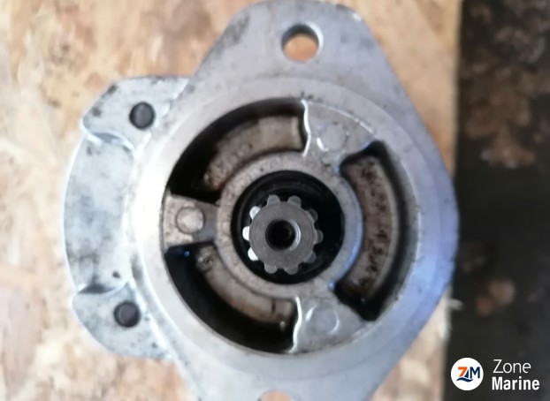 Pompe hydraulique kayaba 4ZP4