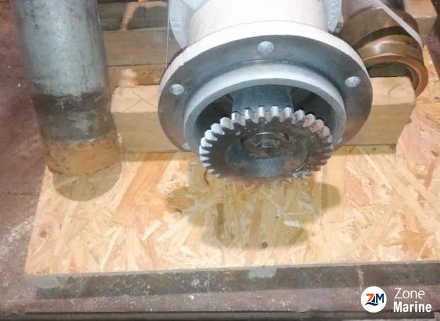 Pompe GILKES 44955-052 Cummins KTA19