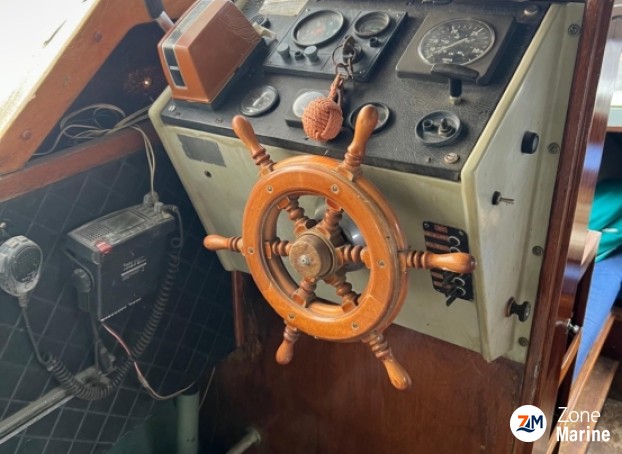 Coronet Cabin Cruiser + remorque – moteur fonctionnel
