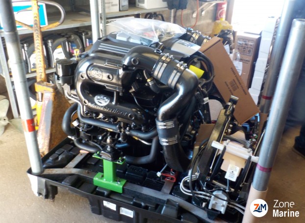 Moteur MERCRUISER 4.5L 250A  -  Neuf 250CV 183.9 KW