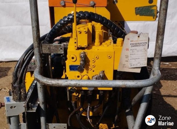 Hydraulics Winches Stock available for Sale.