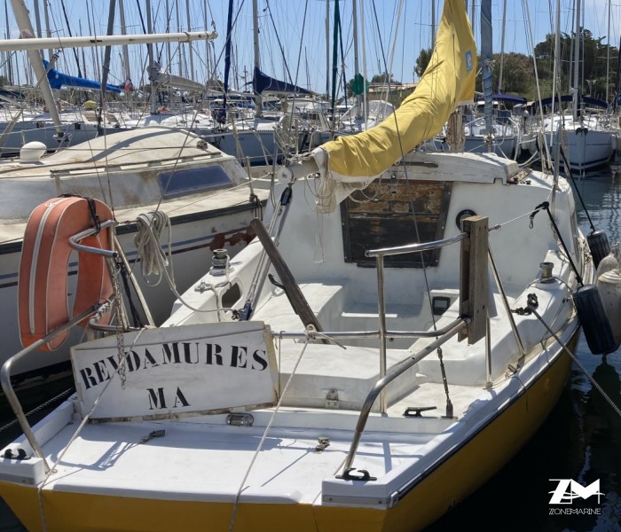 Voilier 9m place au port les embiez 